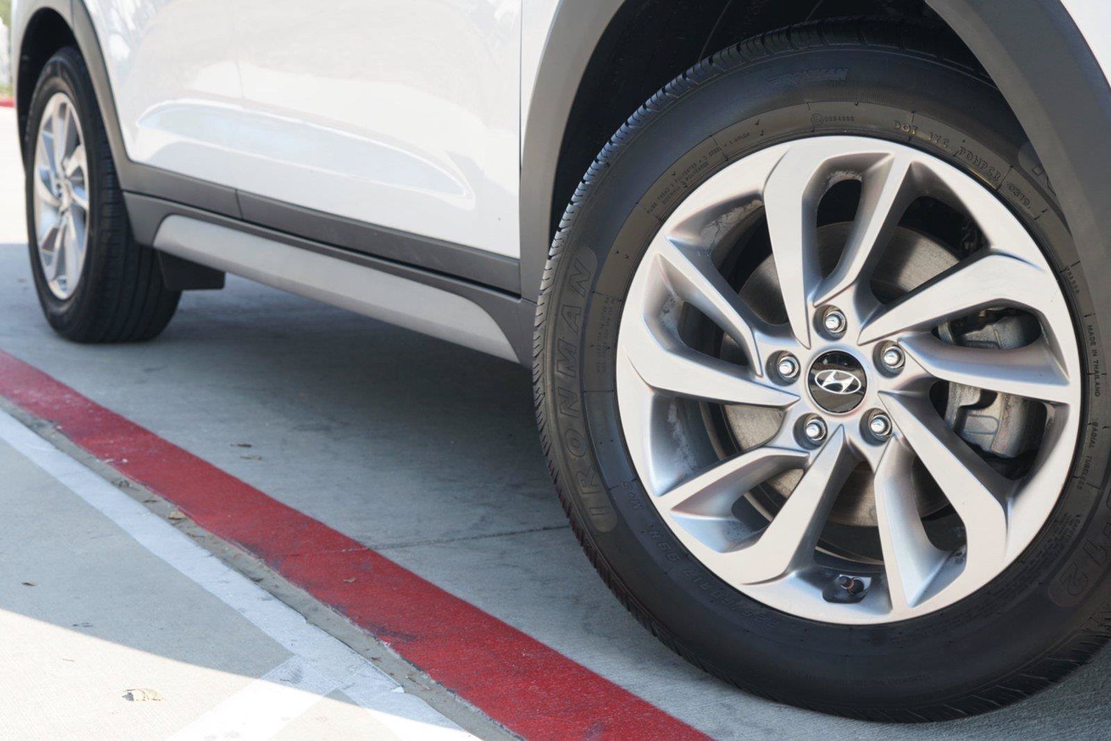 Used 2018 Hyundai Tucson SEL FWD image 2