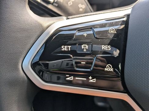 New 2025 Volkswagen ID.4 Pro S image 24