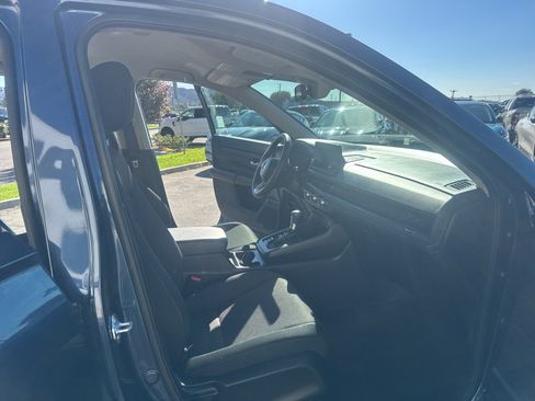 Used 2025 Honda CR-V LX image 22