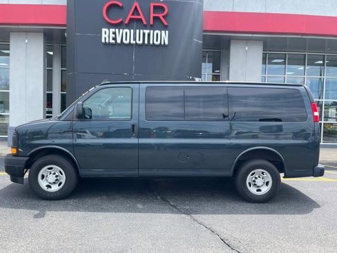 Used 2017 Chevrolet Express 2500 LS image 4