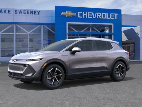 New 2026 Chevrolet Equinox EV LT image 2