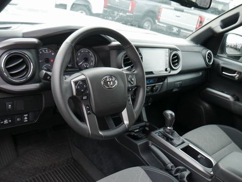 Used 2023 Toyota Tacoma TRD Sport image 14