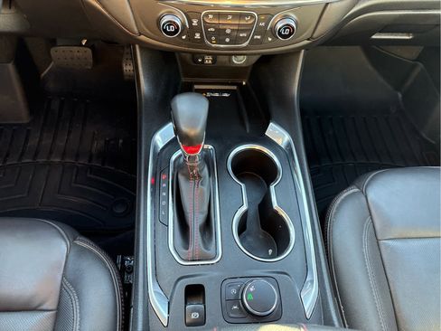 Used 2023 Chevrolet Traverse RS image 22