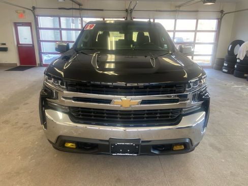 Used 2019 Chevrolet Silverado 1500 LT w/ All-Star Edition image 2