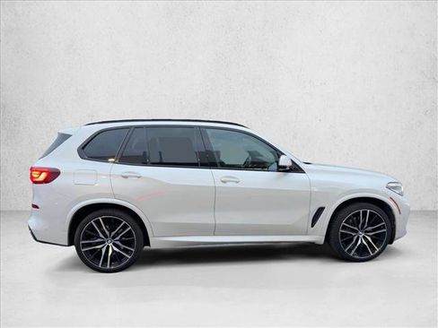 Used 2022 BMW X5 xDrive40i w/ M Sport Package image 4