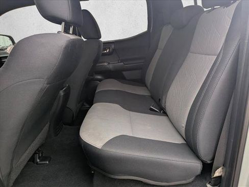 Used 2022 Toyota Tacoma TRD Sport w/ Technology Package AWD/4WD image 17