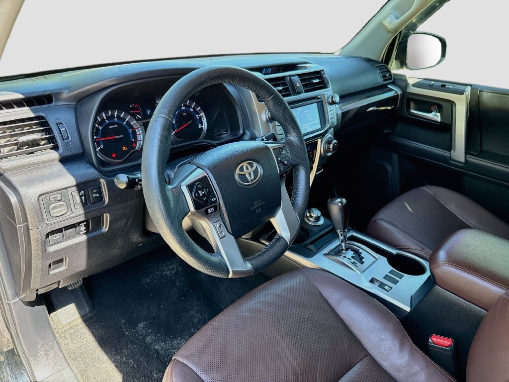 Used 2018 Toyota 4Runner Limited AWD/4WD image 25
