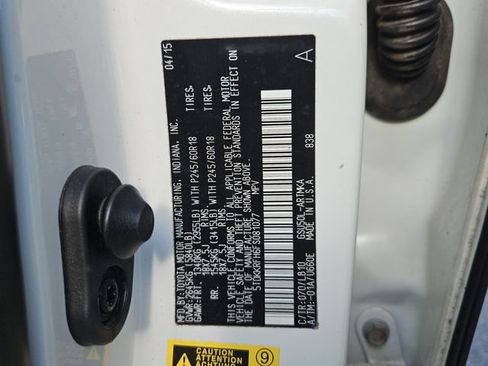 Used 2015 Toyota Highlander XLE FWD image 7
