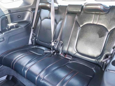 Used 2025 Honda Pilot TrailSport image 22