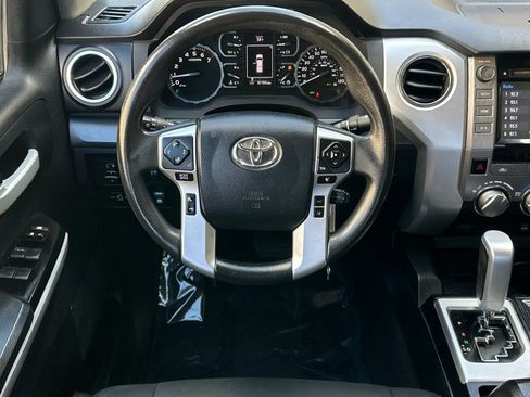 Used 2018 Toyota Tundra SR5 w/ SR5 Upgrade Package image 4