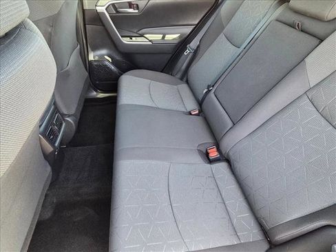 Certified 2022 Toyota RAV4 XLE w/ Carpet Mat Package (TMS) FWD image 17