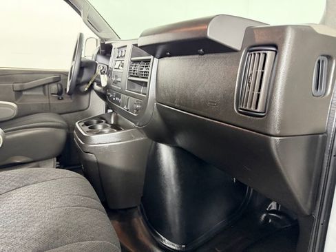 Used 2024 GMC Savana 2500 w/ Driver Convenience Package RWD image 28