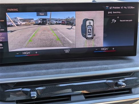 Used 2023 BMW X7 xDrive40i w/ Premium Package image 21