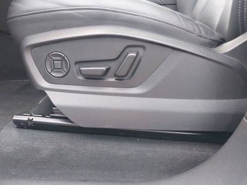 Used 2025 Audi Q7 3.0T Premium Plus AWD/4WD image 6