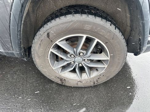 Used 2018 Jeep Grand Cherokee Limited w/ Luxury Group II image 14