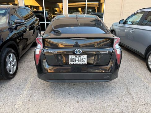 Used 2016 Toyota Prius Three image 14