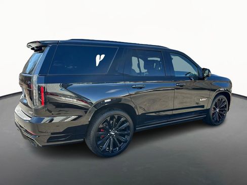 Certified 2025 Cadillac Escalade V w/ LPO, Floor Liner Package AWD/4WD image 5