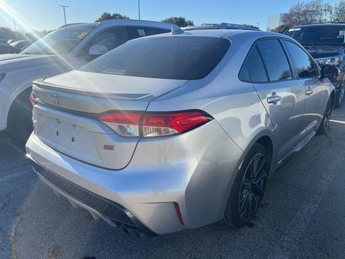 Used 2020 Toyota Corolla SE image 3