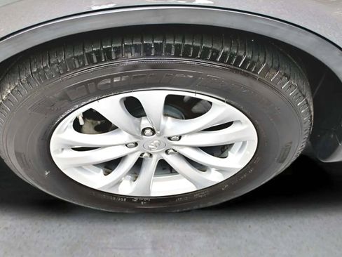 Used 2017 INFINITI QX70 3.7 w/ Premium Package image 29