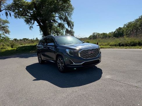 Used 2019 GMC Terrain Denali w/ Advanced Safety Package image 7