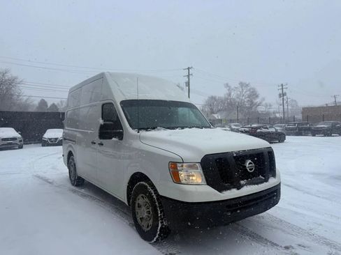 Used 2020 Nissan NV 2500 SV image 2