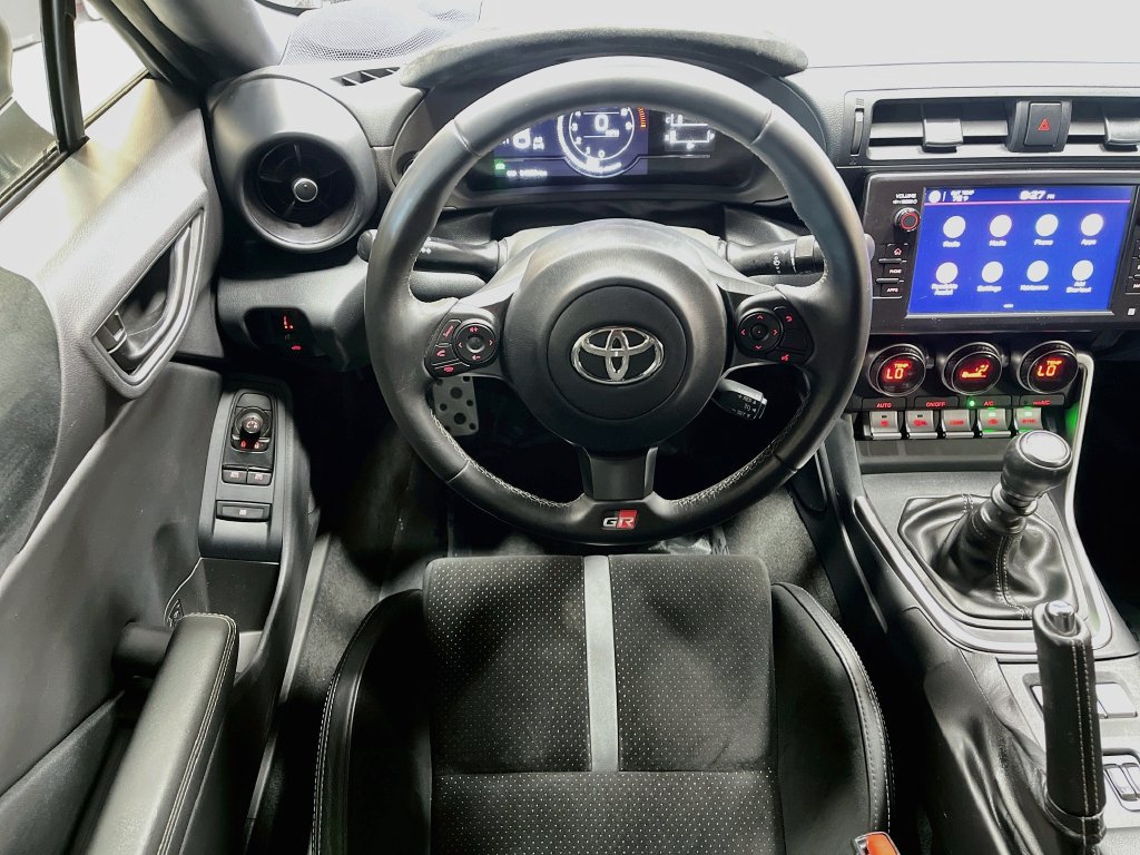 Used 2022 Toyota GR86 Premium w/ ALL Weather Mat Package (TMS) RWD image 21
