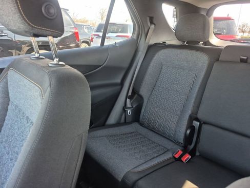 Certified 2024 Chevrolet Equinox LT FWD image 11