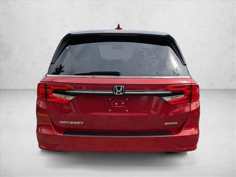 Certified 2022 Honda Odyssey Touring image 6