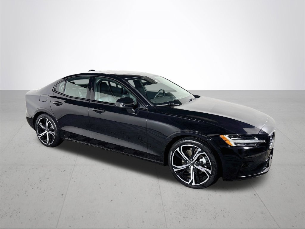 Used 2024 Volvo S60 B5 Core w/ Climate Package AWD/4WD image 4