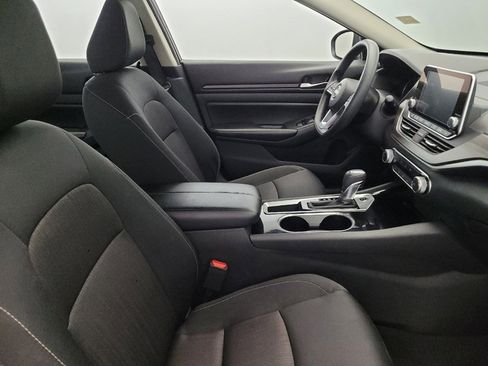 Used 2024 Nissan Altima 2.5 SV image 21