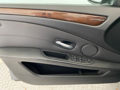 Used 2010 BMW 535i xDrive Wagon image 11