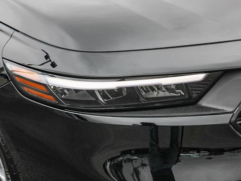 Certified 2025 Honda Accord LX image 4