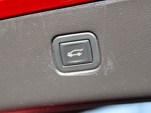 Used 2024 Chevrolet Blazer LT image 9