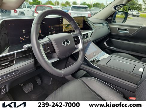Used 2025 INFINITI QX80 Luxe RWD image 26