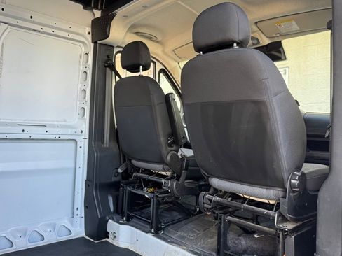 Used 2025 RAM ProMaster 2500 w/ Convenience Group FWD image 29