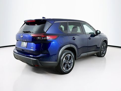 Used 2024 Nissan Rogue SV image 9