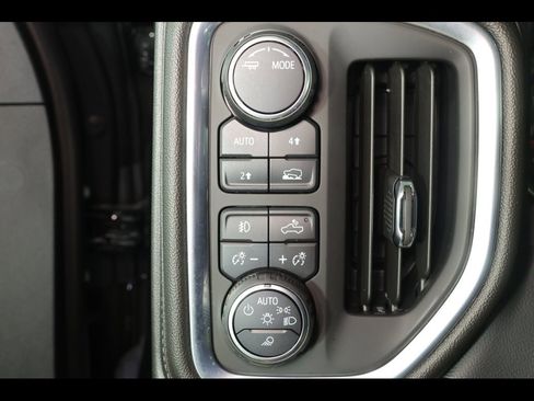 Used 2020 Chevrolet Silverado 1500 LTZ w/ LTZ Premium Package image 18