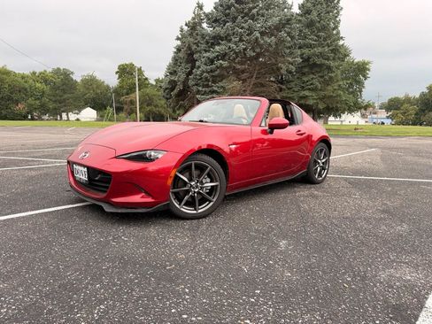 Used 2017 MAZDA MX-5 Miata RF Grand Touring w/ Appearance Package RWD image 3