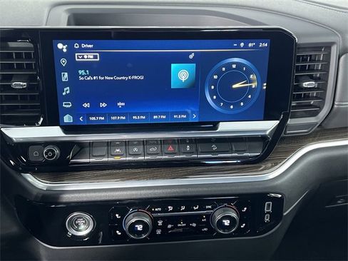 Used 2022 Chevrolet Silverado 1500 RST image 14