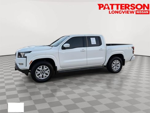 Used 2023 Nissan Frontier SV w/ SV Convenience Package RWD image 4