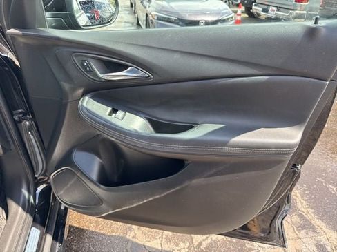 Used 2023 Buick Encore GX Select w/ Sport Touring Package FWD image 27