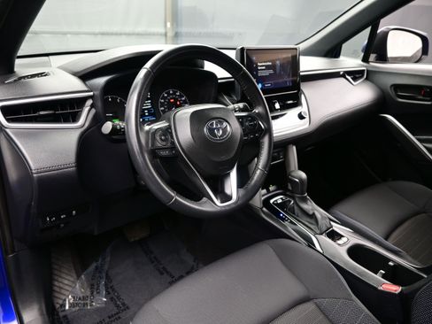 Used 2024 Toyota Corolla Cross AWD Hybrid image 12
