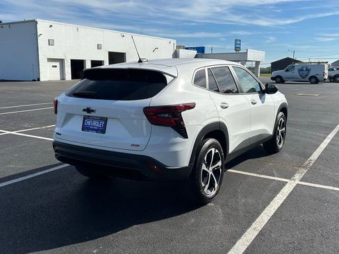 New 2025 Chevrolet Trax RS w/ Driver Confidence Package image 7