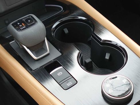 Used 2021 Nissan Rogue Platinum image 45