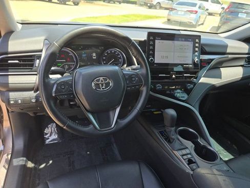 Used 2022 Toyota Camry XSE w/ Cold Weather Package FWD image 17