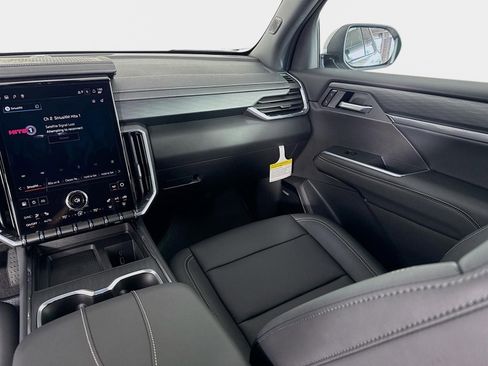 New 2026 GMC Acadia Elevation w/ Black Edition FWD image 24