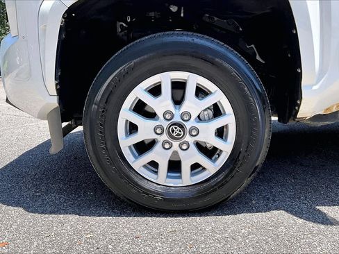 Used 2024 Toyota Tacoma SR RWD image 33