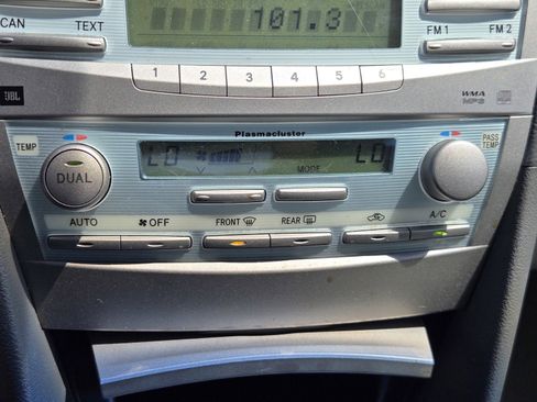 Used 2009 Toyota Camry Hybrid FWD image 18