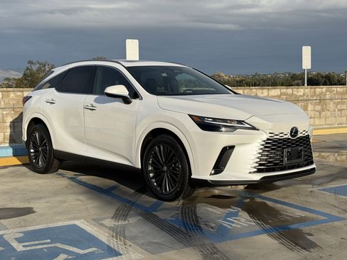 New 2026 Lexus RX 350h image 2
