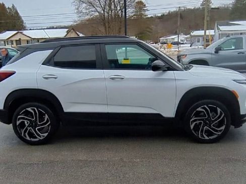 Certified 2025 Chevrolet TrailBlazer RS w/ Convenience Package image 9